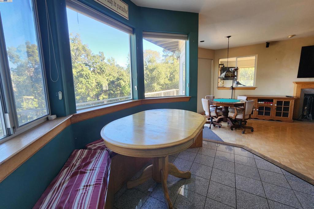 WOODSIDE HILLS - Residential