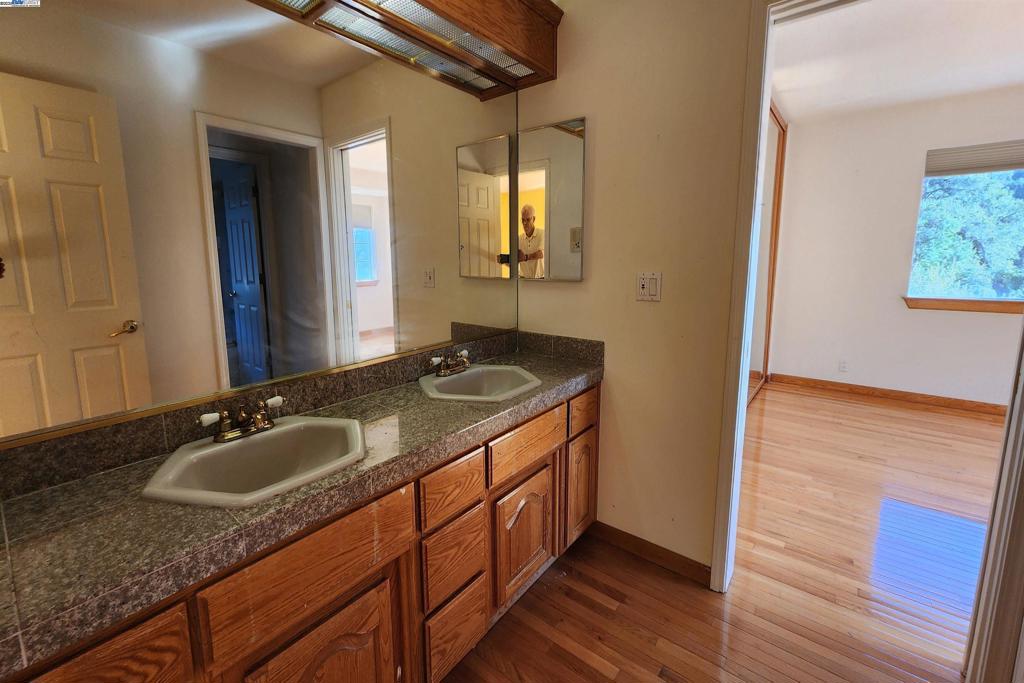 WOODSIDE HILLS - Residential