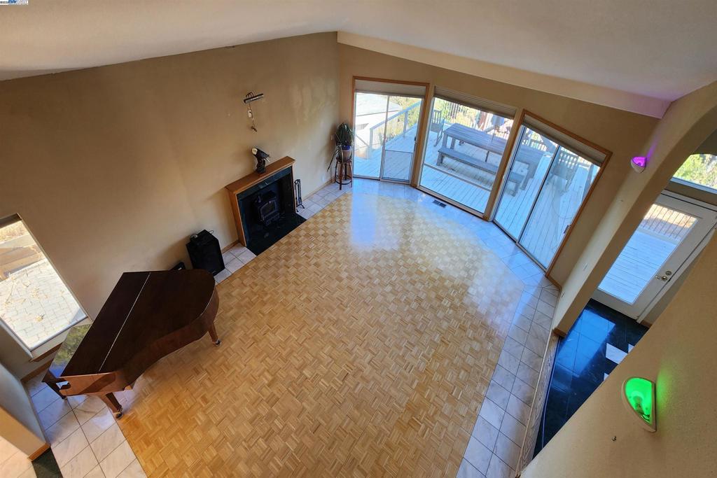 WOODSIDE HILLS - Residential