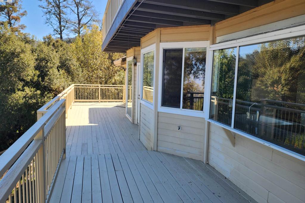 WOODSIDE HILLS - Residential