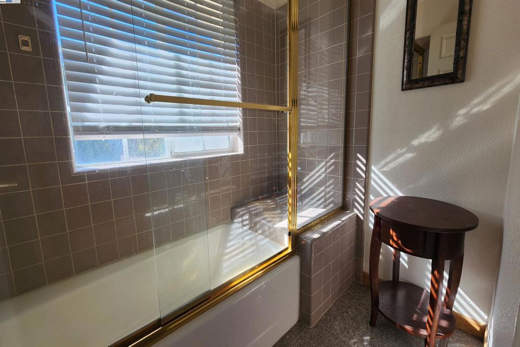 WOODSIDE HILLS - Residential