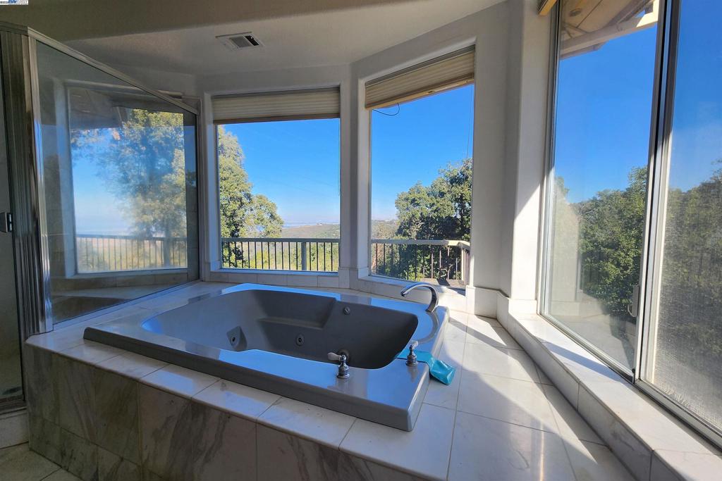 WOODSIDE HILLS - Residential