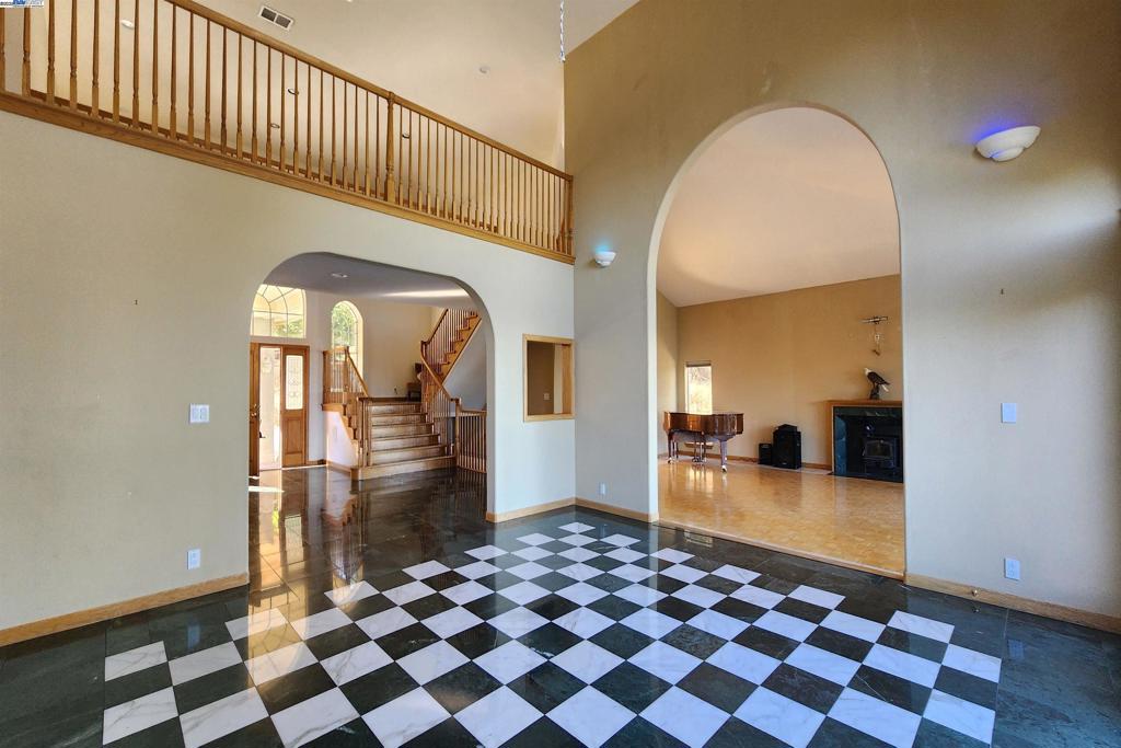 WOODSIDE HILLS - Residential