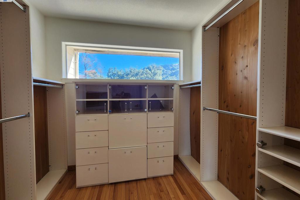 WOODSIDE HILLS - Residential