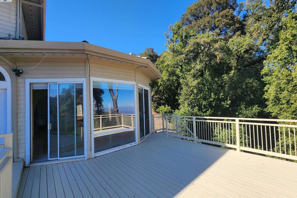 WOODSIDE HILLS - Residential