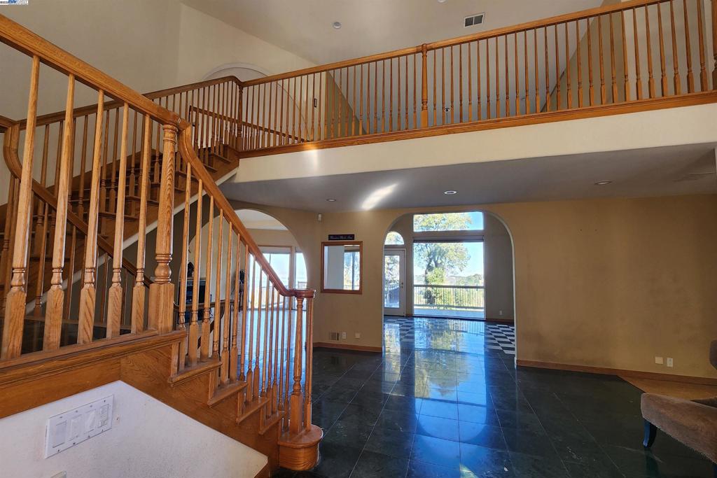 WOODSIDE HILLS - Residential