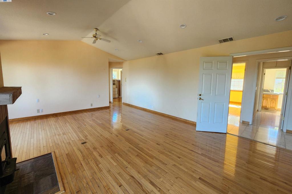 WOODSIDE HILLS - Residential