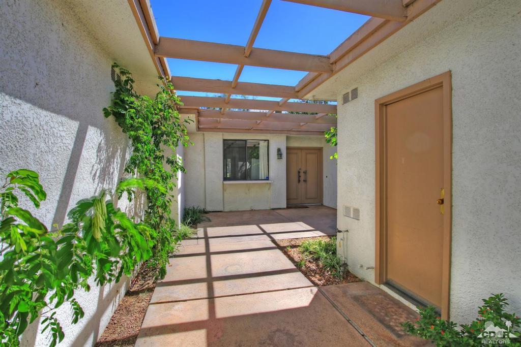 Rancho Las Palmas C. - Residential Lease