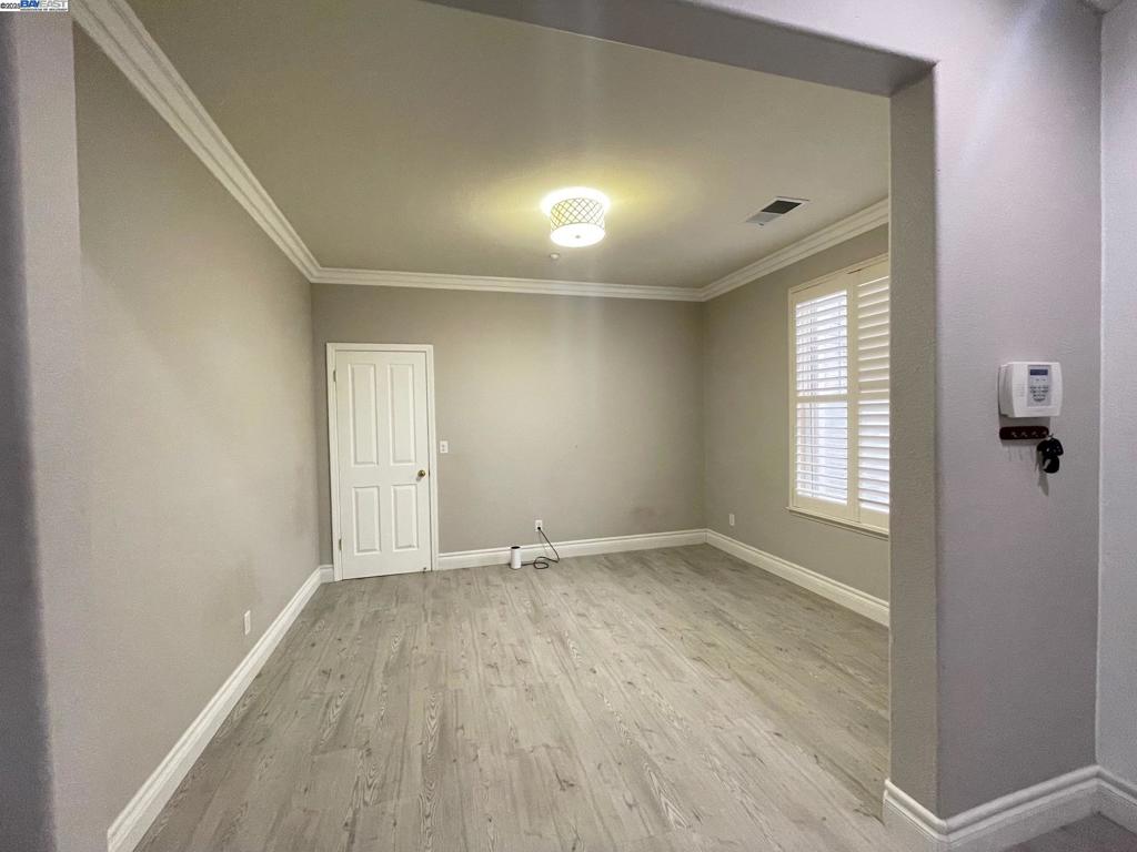 SHADOWLAES - Residential Lease