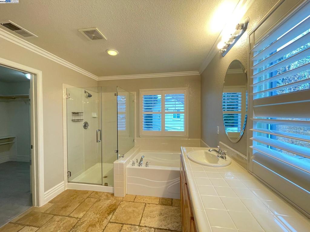 SHADOWLAES - Residential Lease