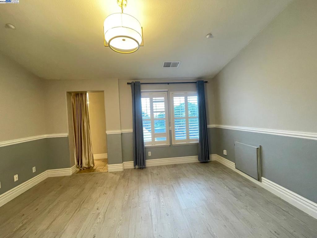 SHADOWLAES - Residential Lease