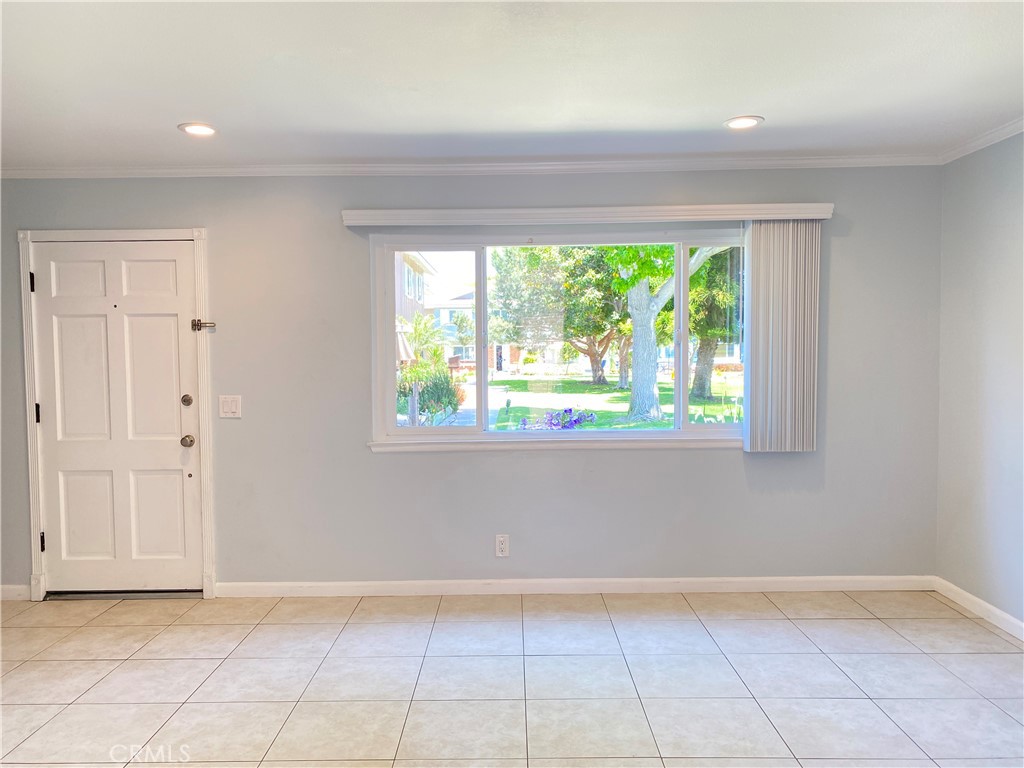 Properties 10107 Holburn