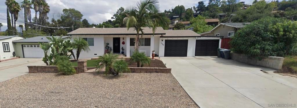 Photo of 1356 S Citrus Ave, Escondido, CA 92027 (MLS # 260006168SD)