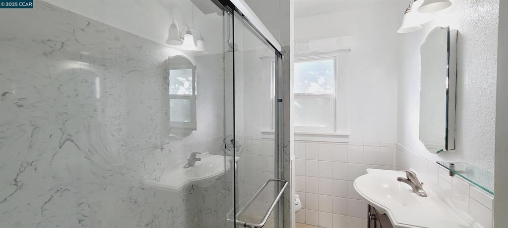 OAKLAND - Residential