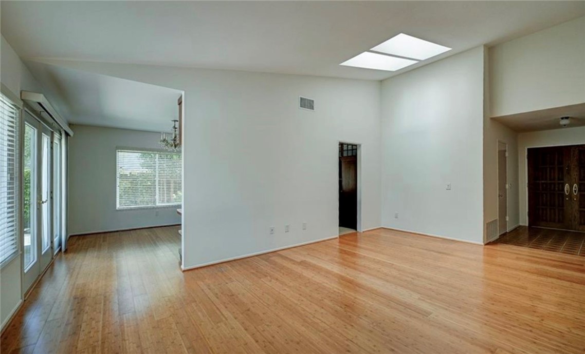 5411 Glenstone