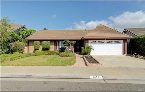 Photo of 5411 Glenstone DR, Huntington Beach, CA 92649 (MLS # OC26108413)