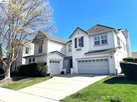Photo of 1669 Marina Way,, Brentwood, CA 94513 (MLS # 41126841)