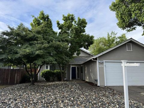Photo of 1870 Azurite Way, Sacramento, CA 95833 (MLS # ML82043453)