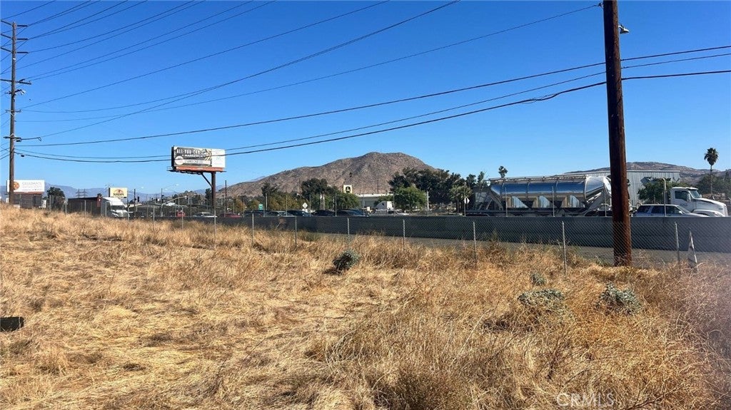 101 W La Cadena Drive