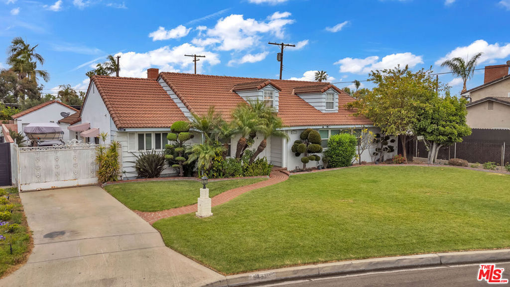9433 Dacosta Street
