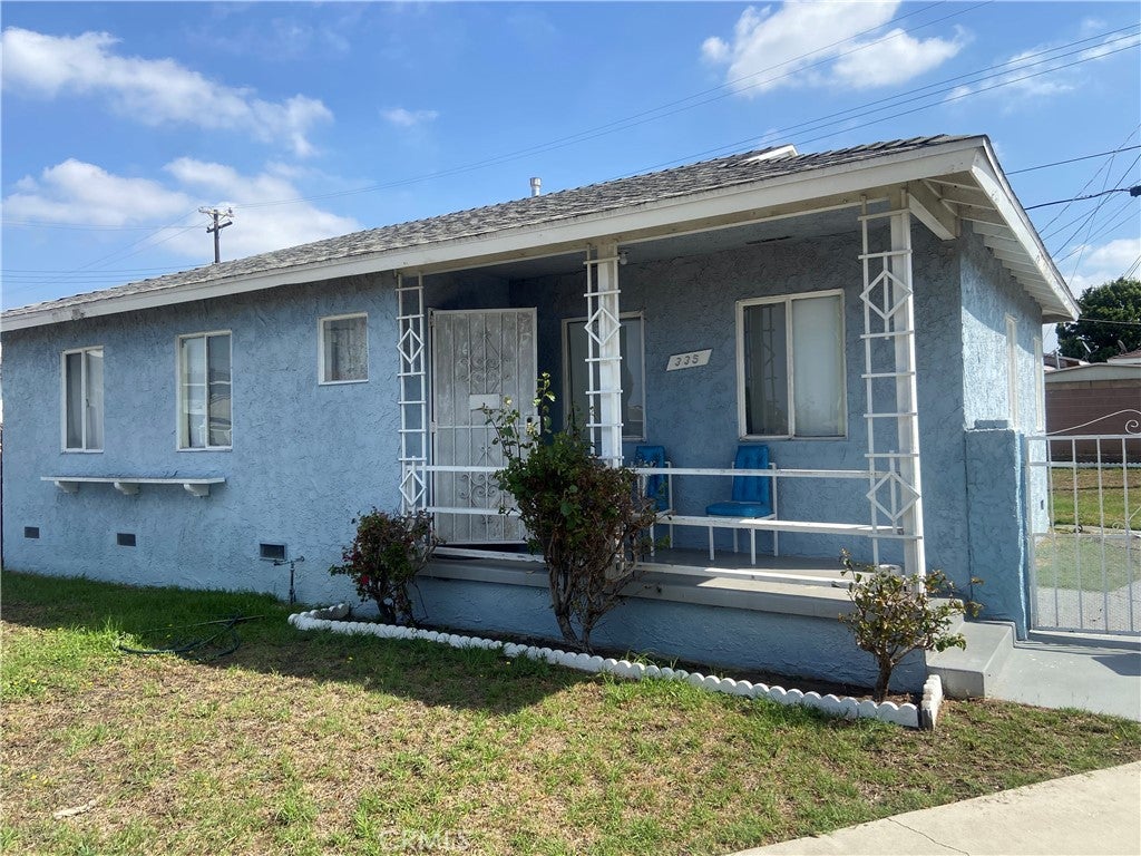335 E 158th
