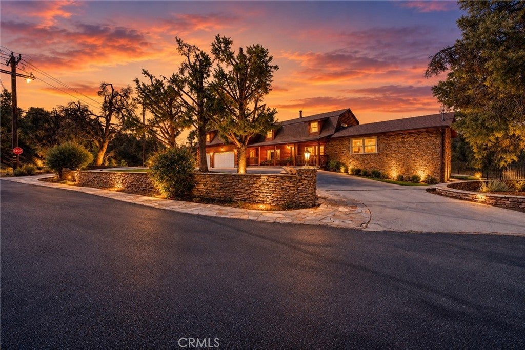 1128 Snowbird Drive