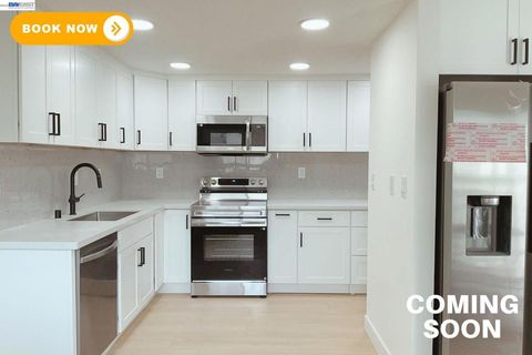 Photo of 3825 Brockton Dr, Pleasanton, CA 94588 (MLS # 41129173)