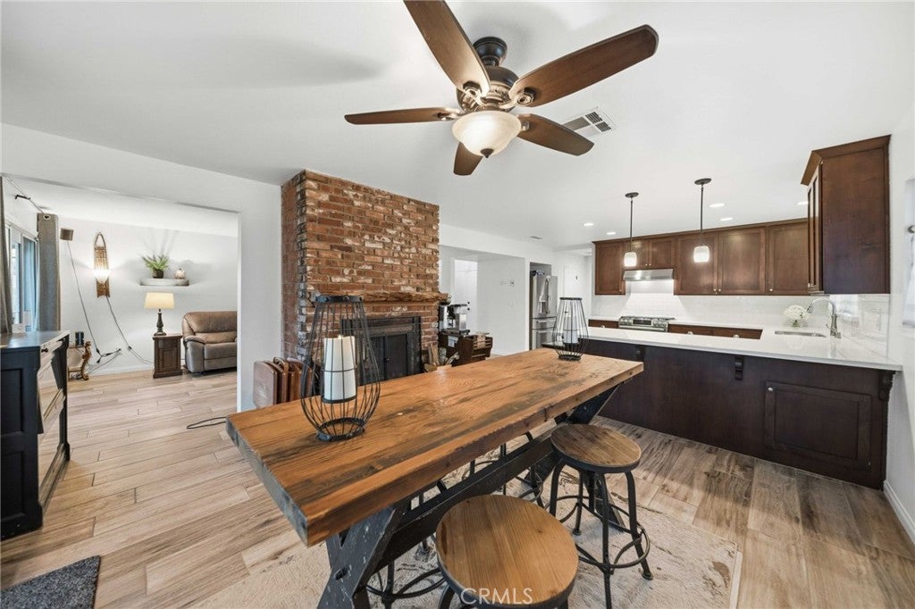 539 W Avenue J11