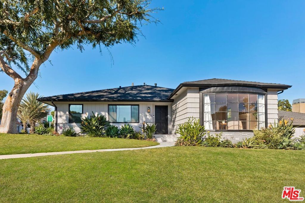 Photo of 9125 David Avenue, Los Angeles, CA 90034 (MLS # 25608405)