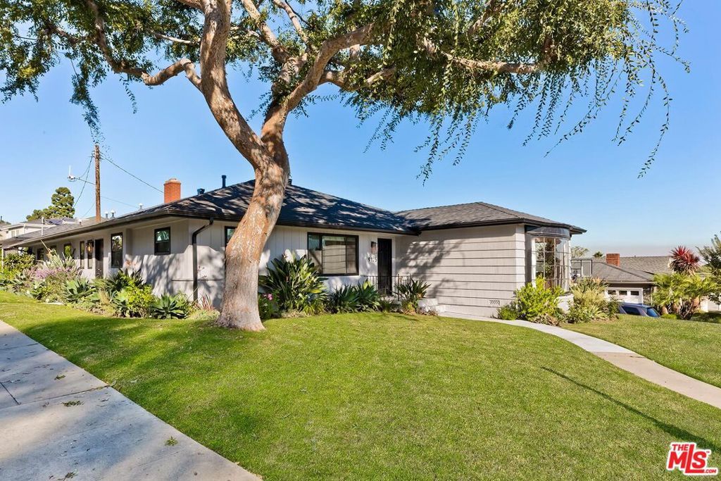 Photo of 9125 David Avenue, Los Angeles, CA 90034 (MLS # 25608405)