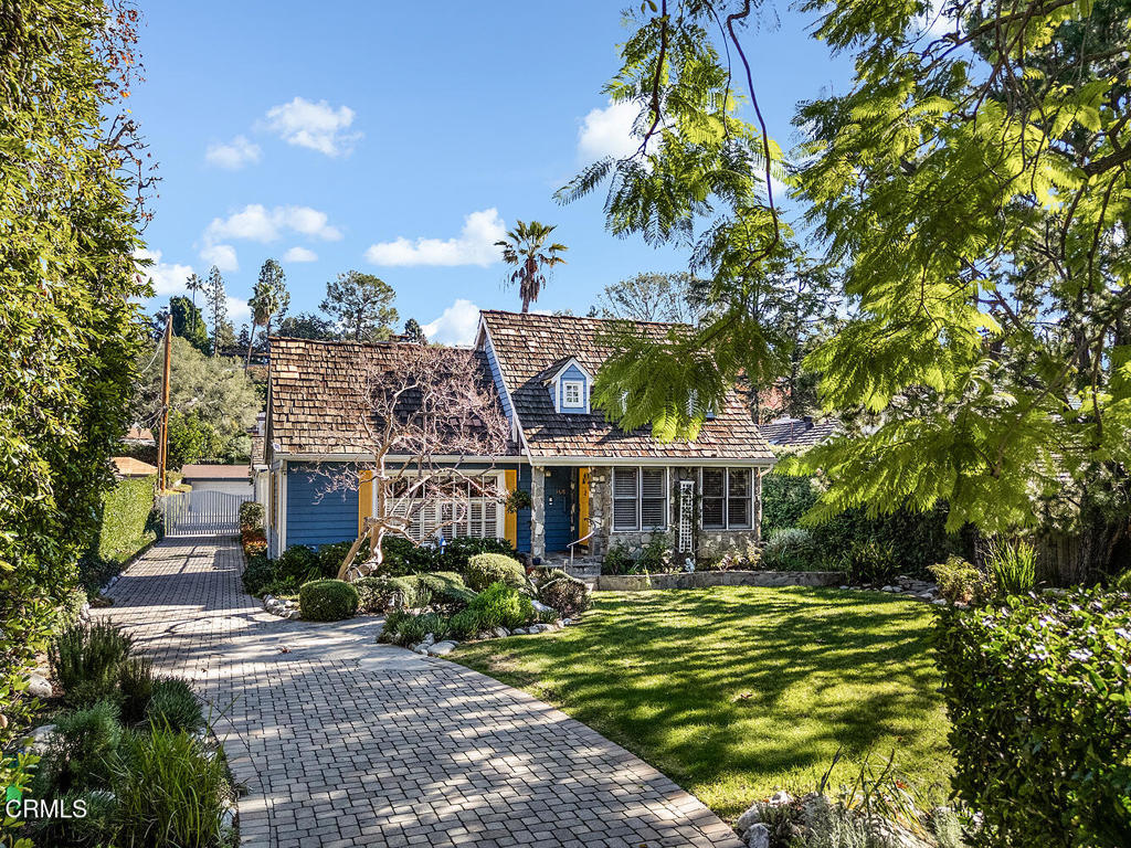 166 S Arroyo Boulevard