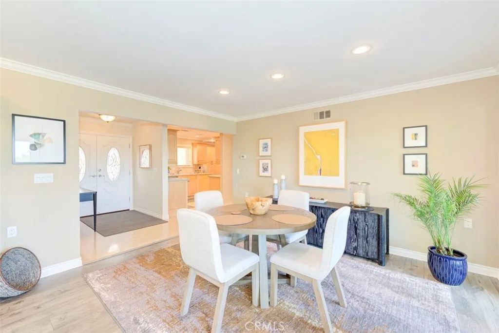 Laguna Woods, California 92637, United States, 3 Bedrooms Bedrooms, ,2 BathroomsBathrooms,Residential,Active,167807