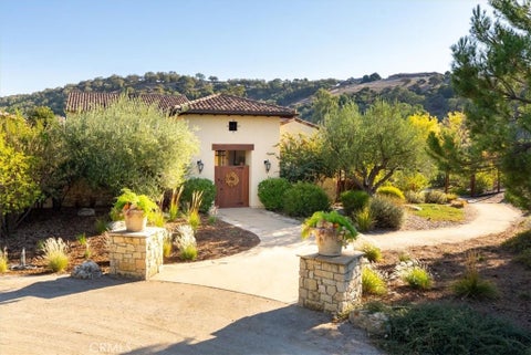 Tiny photo for 2325 Warm Springs LN, Templeton, CA 93465 (MLS # NS26207017)
