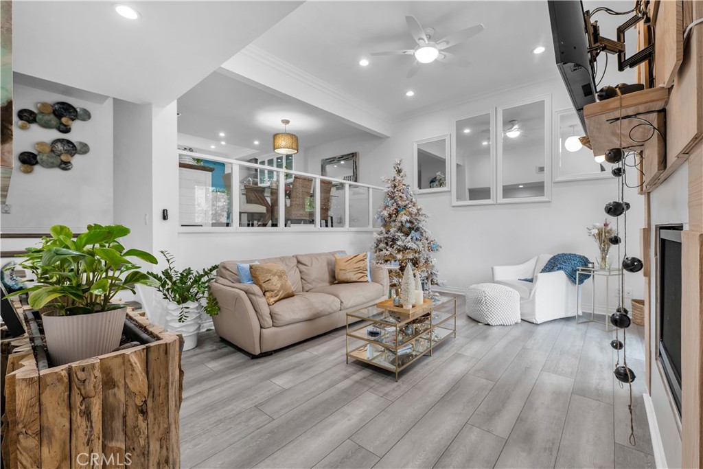 4758 La Villa Marina J