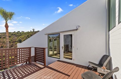 Photo of 2842 Seabreeze Drive, Malibu, CA 90265 (MLS # SR25190743) Photo of 2842 Seabreeze Drive, Malibu, CA 90265 (MLS # SR25190743)