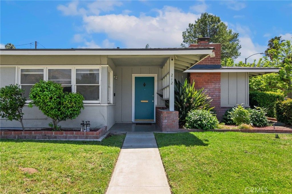 Photo of 212 Barret Road, Riverside, CA 92507 (MLS # IV26093175)