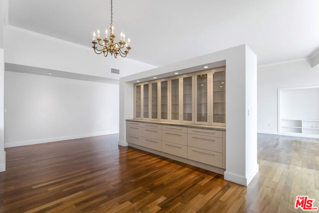 1 W Century Drive 19B