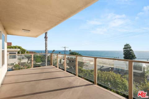 Photo of 7203 Rindge Avenue, Los Angeles, CA 90293 (MLS # 26860333)