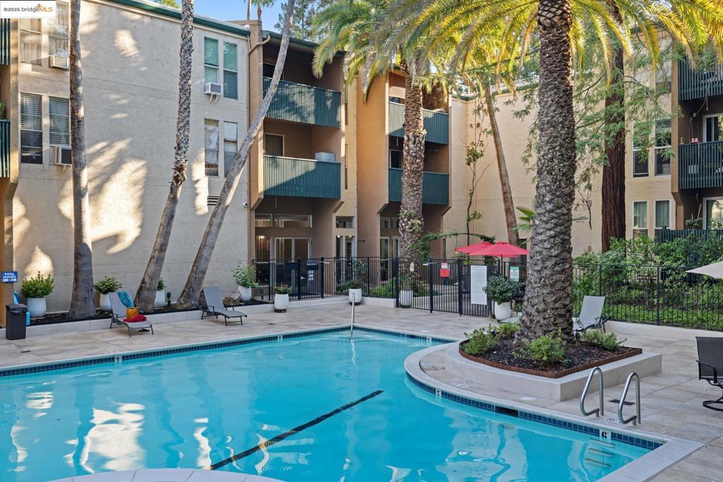 GREENWOOD CONDOS - Residential