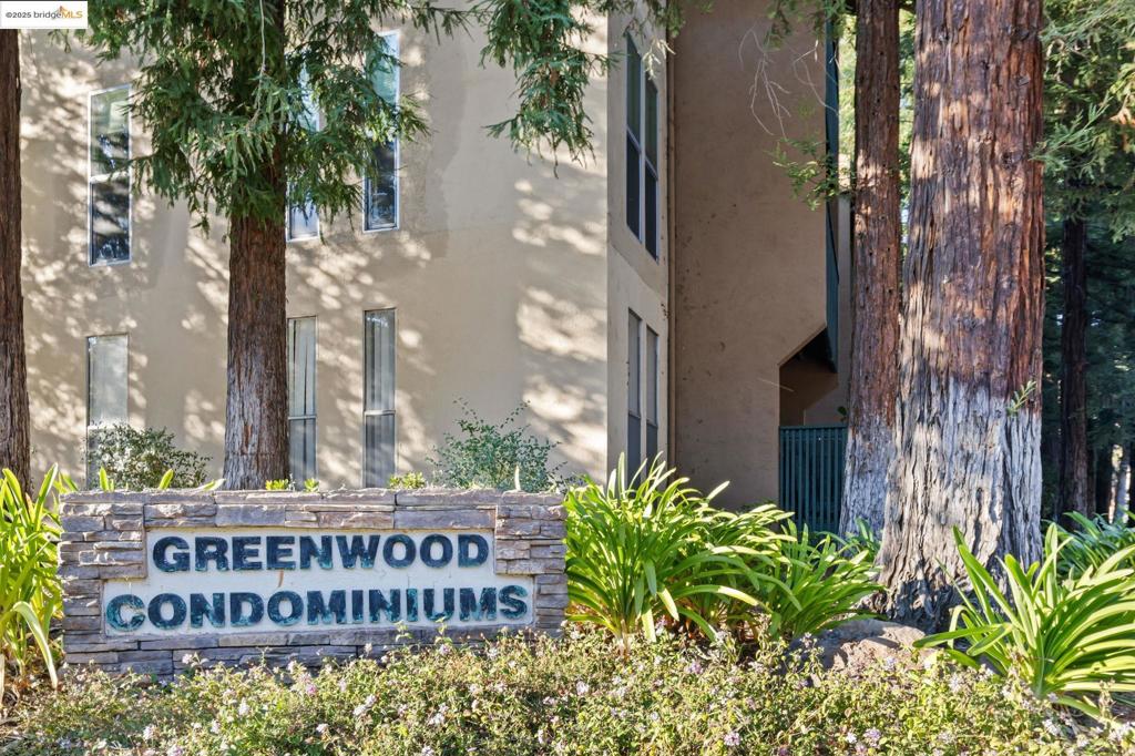 GREENWOOD CONDOS - Residential