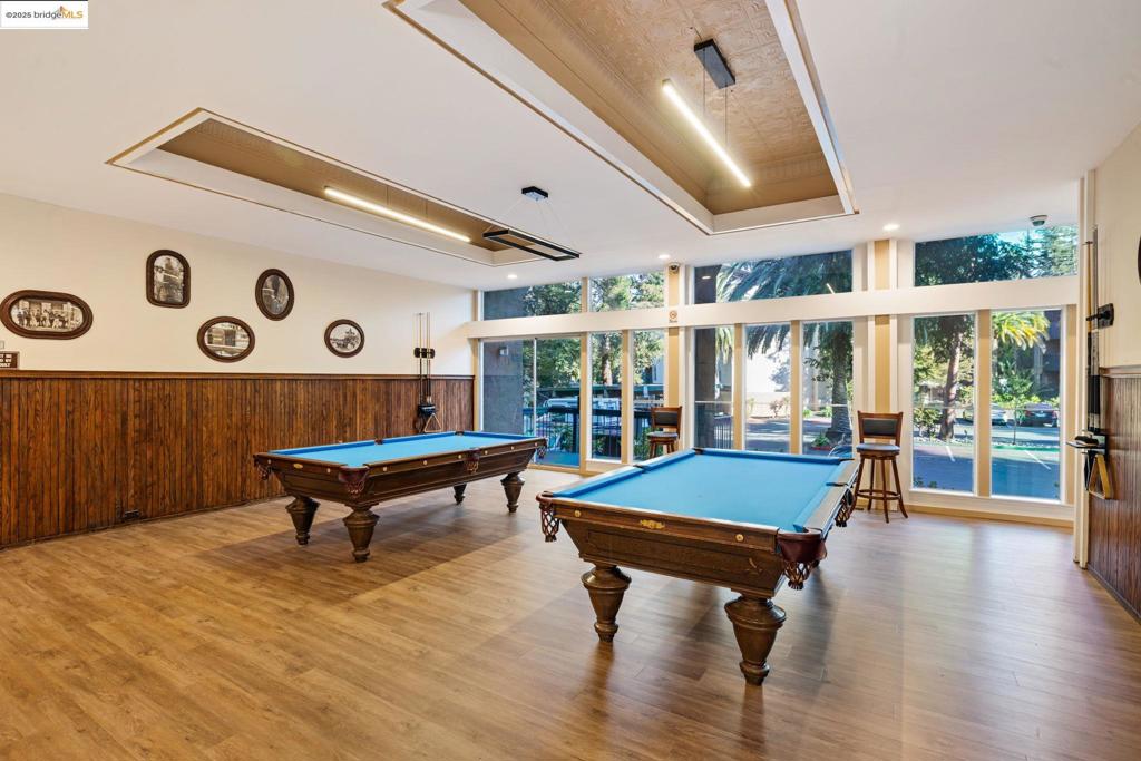 GREENWOOD CONDOS - Residential