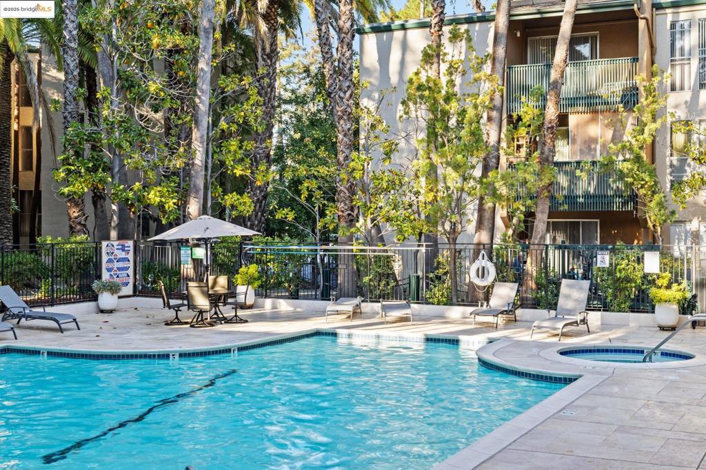 GREENWOOD CONDOS - Residential