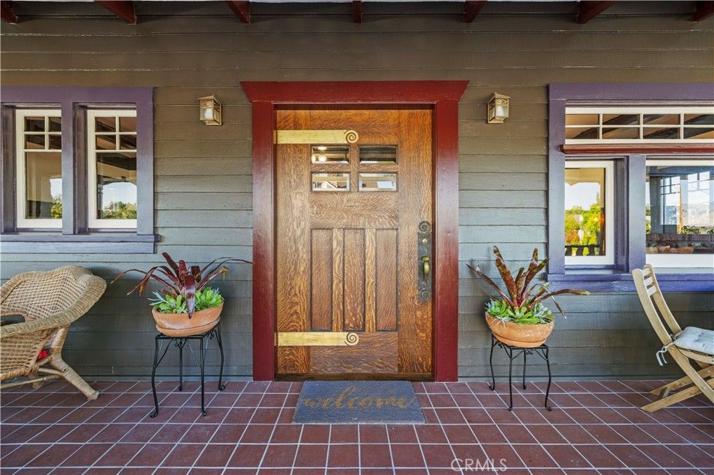 Photo of 525 Nolden St, Los Angeles, CA 90042 (MLS # PF26010658)