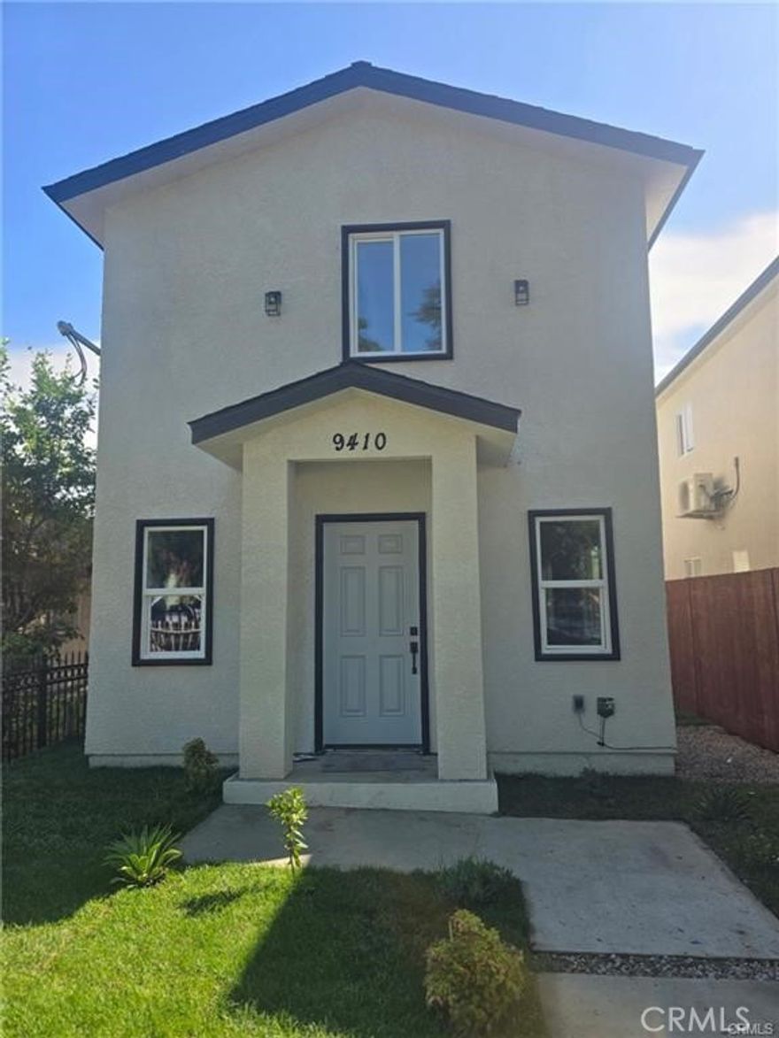 WOW, NEW CONSTRUCTION. 4 BEDROOM 3 BATHROOM, 2 STORY HOME WITH A 2 BEDROOM  ADU IN THE REAR. 3 CAR PARKING THRU THE ALLEY AND SELLER WILLING TO CREATE 2 MORE PARKING SPACES.. THIS HOME BOASTS LAMINATE FLOORING, DOUBLE PANE WINDOWS, RECESSED LIGHTING, CEILING FANS IN BEDROOMS, BEAUTIFUL MODERN KITCHEN WITH QUARTZ COUNTERTOPS AND STAINLESS STEEL APPLIANCES. ONE BEDROOM AND ONE BATHROOM IN THE FIRST FLOOR AND 3 BEDROOMS AND 2 BATHROOMS IN THE SECOND FLOOR. NEW CARPET IN THE BEDROOMS, TILED FLOORS AND WALLS IN THE BATHROOMS, 2 MINI A/C SPLITS (ONE IN EACH FLOOR). BOTH THE MAIN HOUSE AND THE ADU HAVE LAUNDRY CONNECTIONS INSIDE. MINUTES AWAY FROM 110 AND 105 FREEWAY. CLOSE TO SOFI STADIUM. THIS IS A MUST SEE...................SELLER WILLING TO HELP TO PAY FOR BUYERS   2 YEARS BUY DOWN FOR A LOWER RATE!