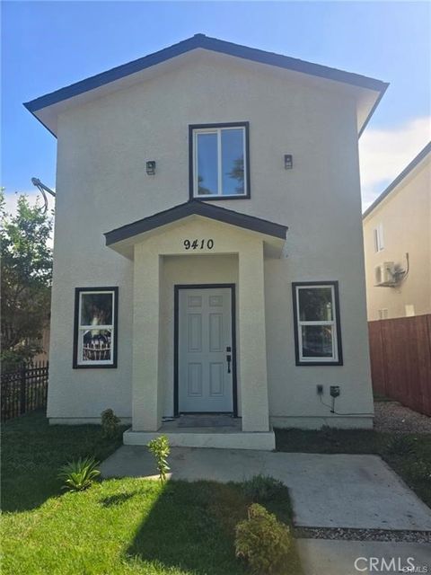Photo of 9410 Wilmington Avenue, Los Angeles, CA 90002 (MLS # DW25250353) Photo of 9410 Wilmington Avenue, Los Angeles, CA 90002 (MLS # DW25250353)