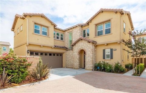 13 Torosa Lake Forest CA 92630