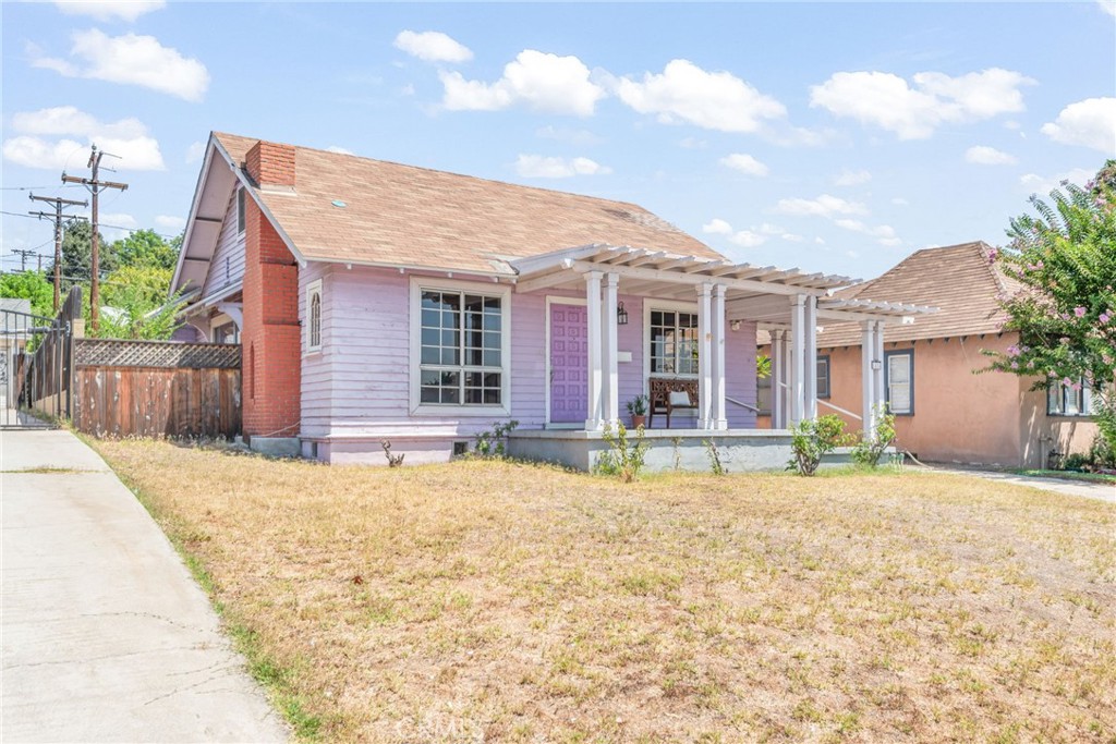 **Opportunity knocks in sought after South Pasadena**
First time on the market in 50 years! This diamond in the rough has a tremendous amount of potential. Large front porch to enjoy your morning coffee. Spacious living room with wood flooring, recessed lighting and fireplace. Charming formal dining room with original corner cabinets and plenty of natural light. Ample kitchen with plenty of storage and ceramic tile flooring. Spacious laundry room with a pantry. Two bedrooms downstairs with wood flooring, recessed lighting, and crown molding throughout. Full bathroom with shower over tub and a bonus 1/4 bath(toilet) in hall closet. Owner converted the attic space many years ago into 2 bedrooms with closets and wood flooring. Great for a growing family! 1 car detached garage with spacious backyard for entertaining and expansion. Located in a GREAT school district and close to shopping, transportation, entertainment, and recreation. Bring your imagination and make this home shine!