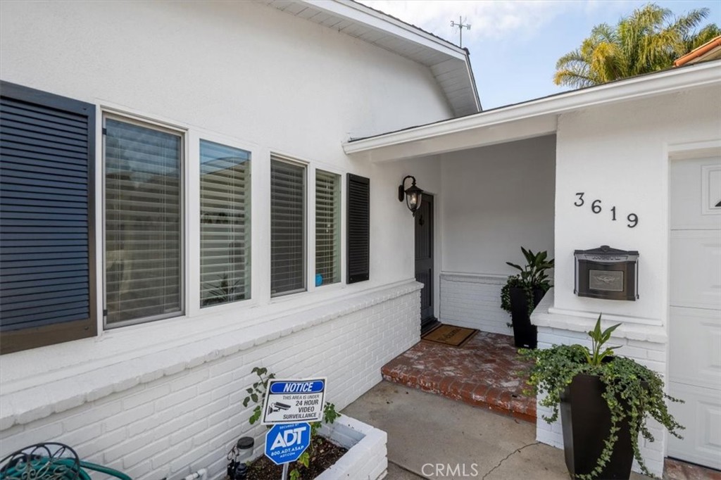 3619 N Poinsettia Avenue