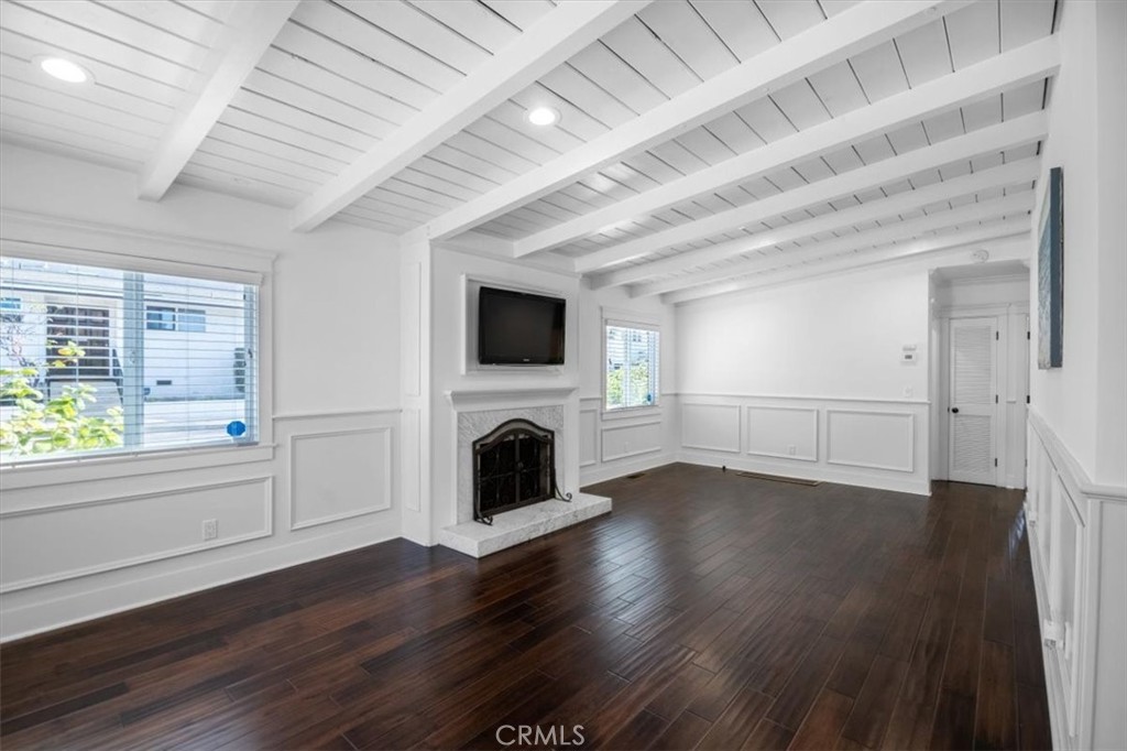 3619 N Poinsettia Avenue