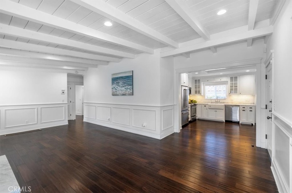 3619 N Poinsettia Avenue